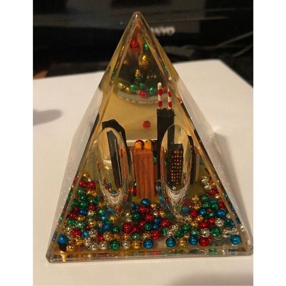 EUC Desk top accessories/Pencil‎ holder, tape dispenser, telephone holder, etc - Picture 15 of 16